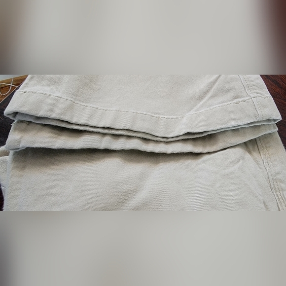 American Eagle AE Mid Rise Midrise Flared Wide Leg Khaki Dress Pants 8 Short - Picture 4 of 8